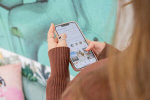 delegar redes sociales